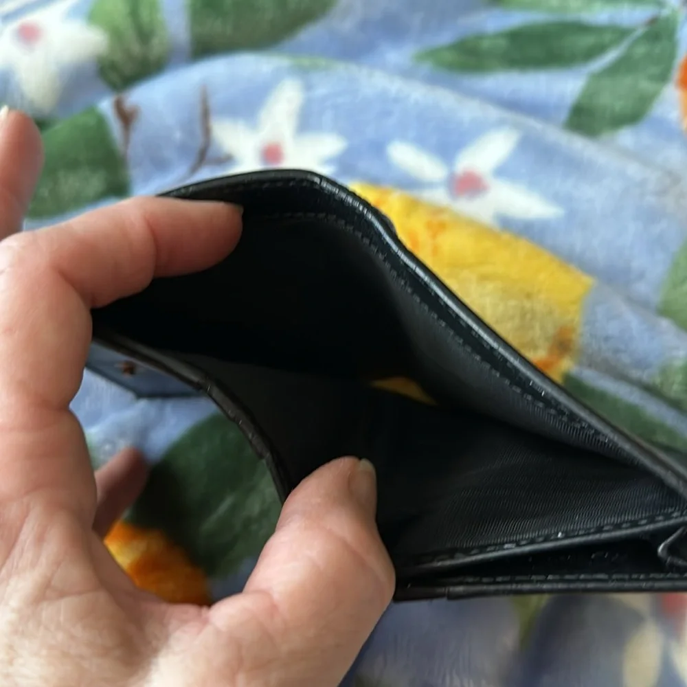 Gucci Black Embossed Leather Bi-Fold Wallet